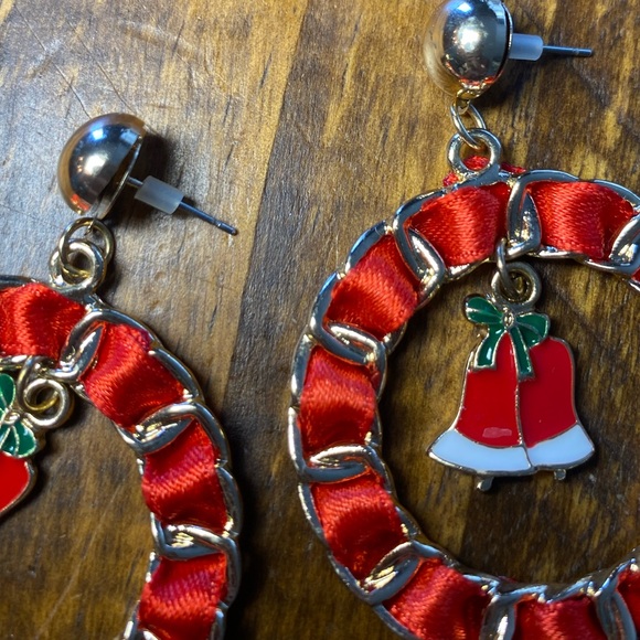 Women’s Christmas Earrings Red Gold Holiday Circle Shape with Bells - Picture 3 of 3